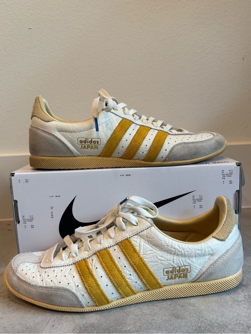 Adidas Sambas Japan Women’s Yellow/White Sneakers Womens US 11.5, Men’s 10